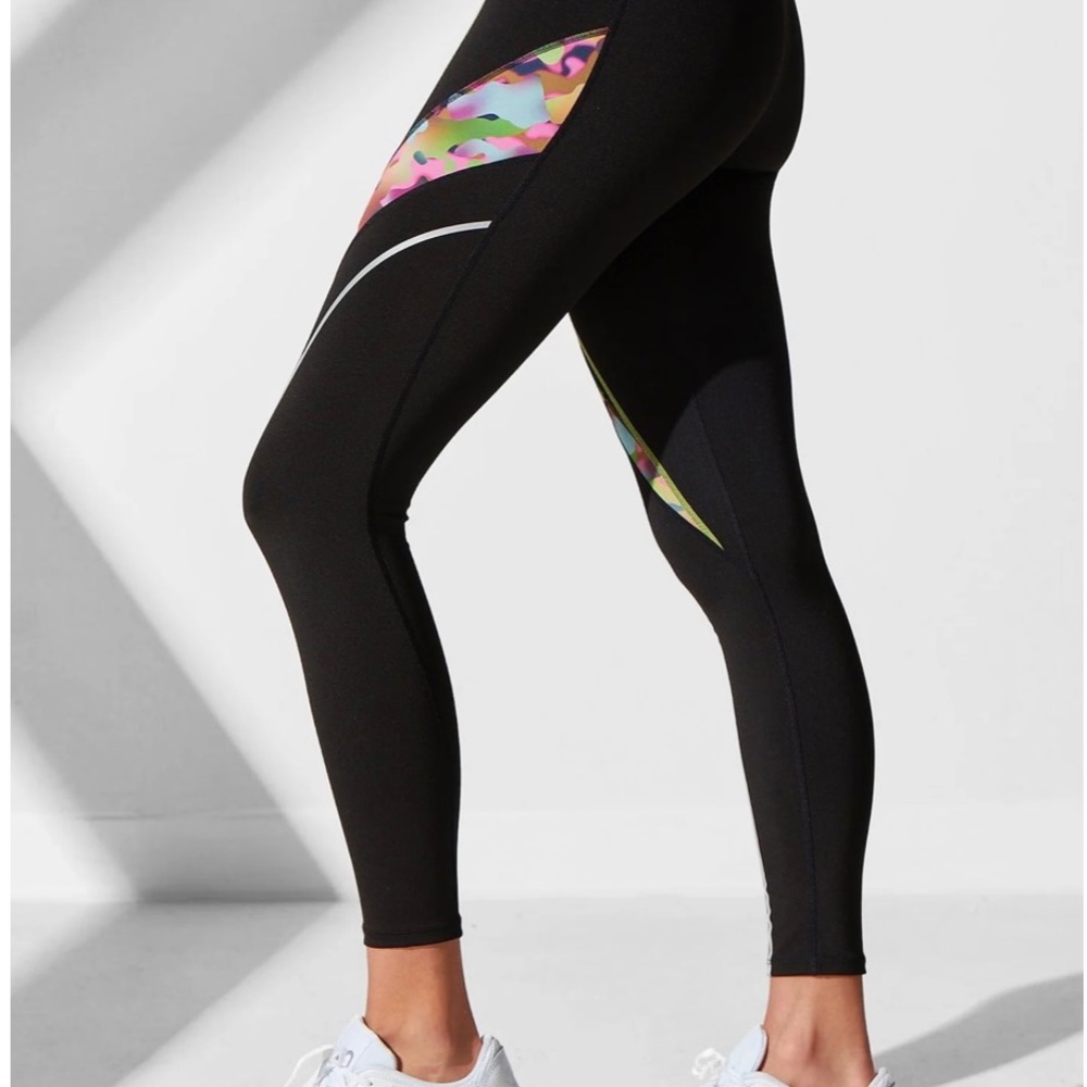 Brand new Noli yoga exercise leggings. Never worn with tags on.